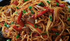 Schezwan Chicken Chowmein